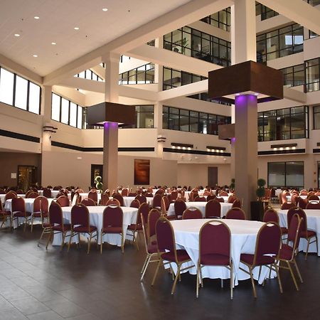 Sheraton Lisle Naperville Hotel Exterior foto