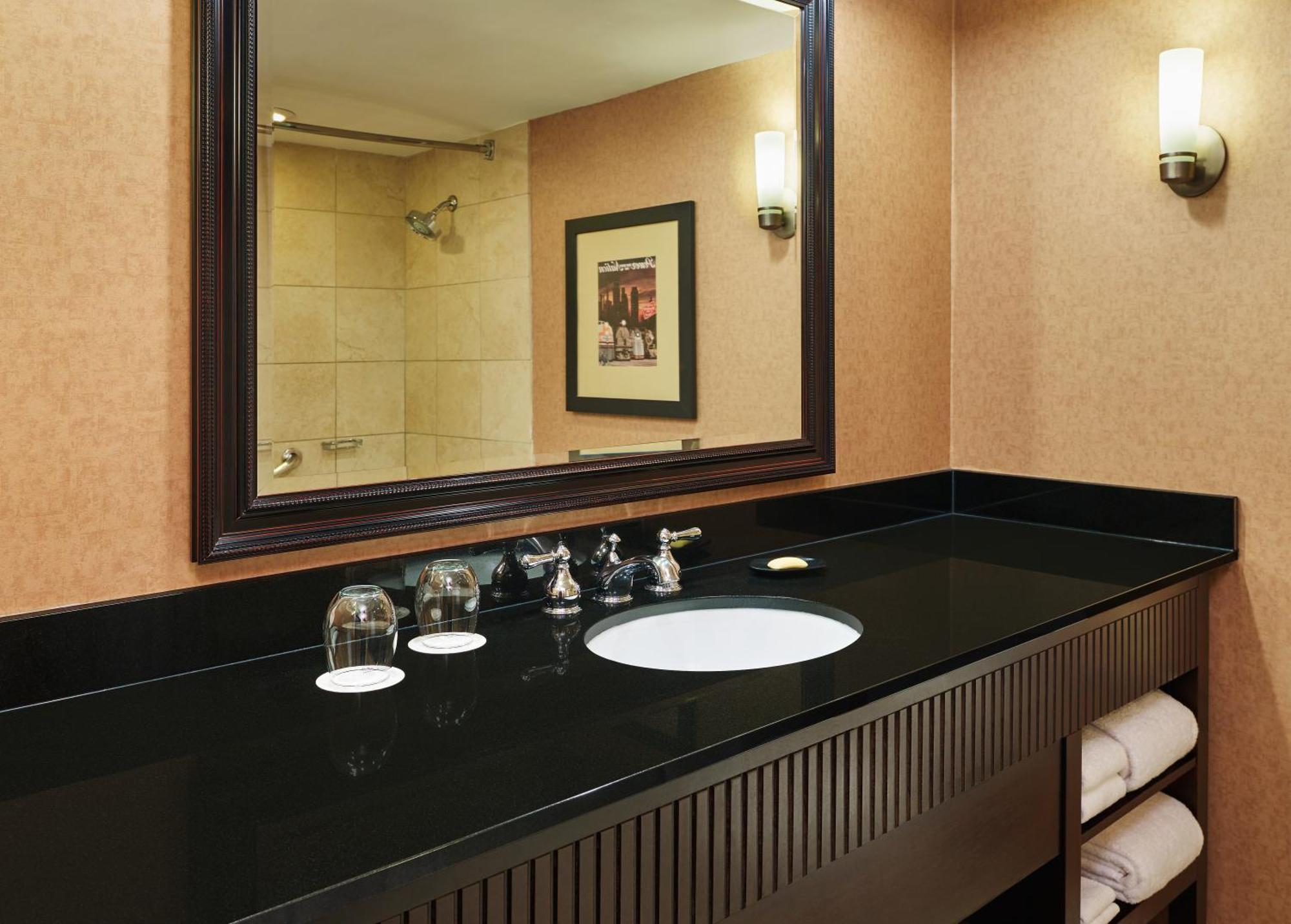 Sheraton Lisle Naperville Hotel Exterior foto